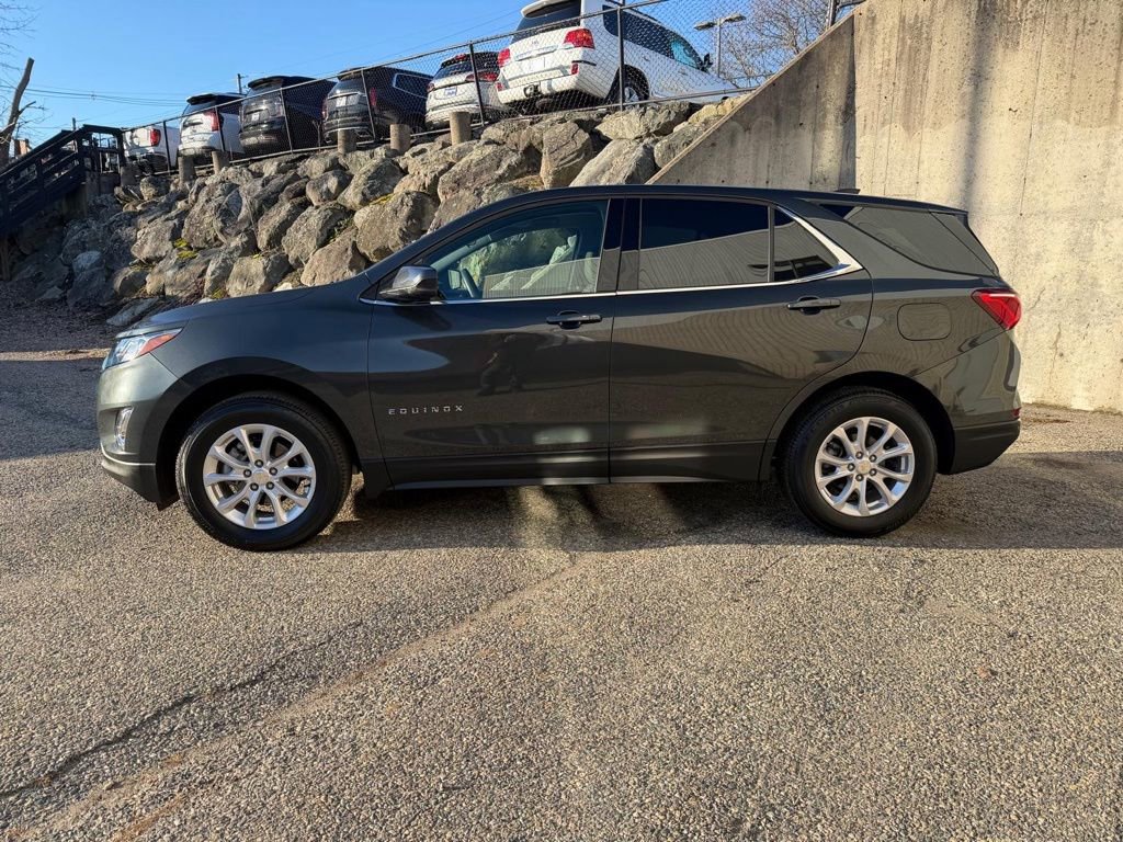 Used 2020 Chevrolet Equinox LT image 2