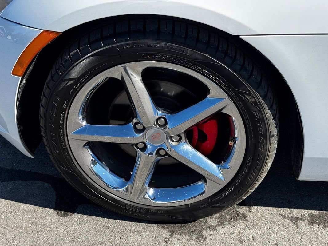 Used 2009 Saturn Sky Red Line RWD image 29