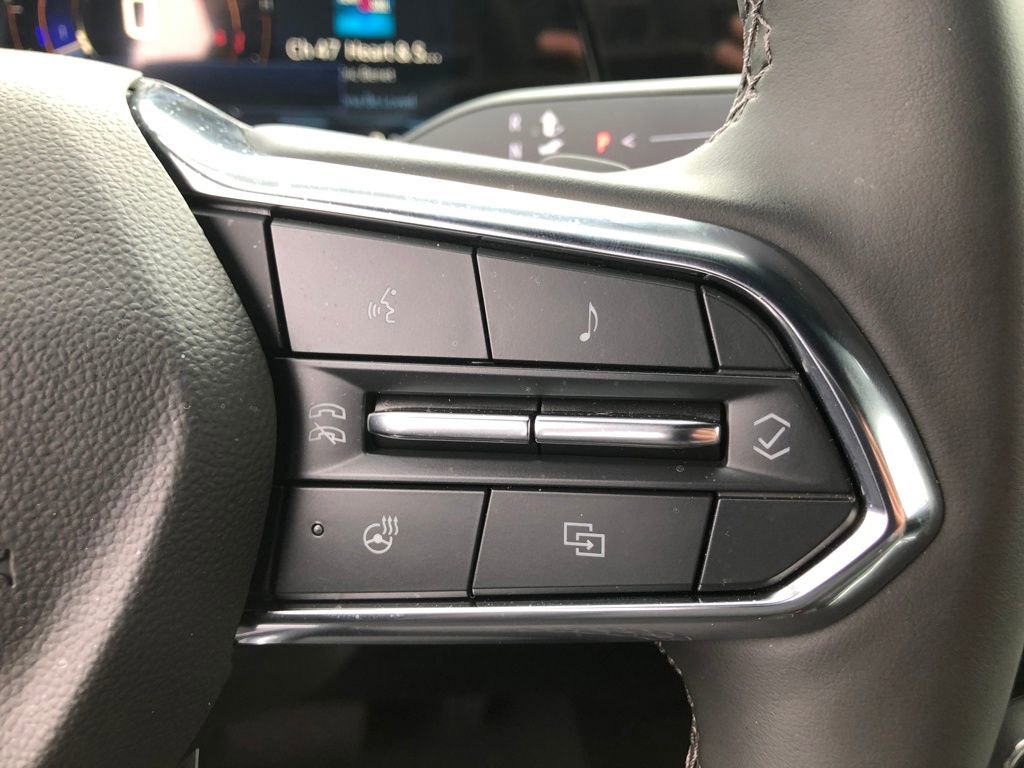 Used 2025 Chevrolet Suburban Premier image 14