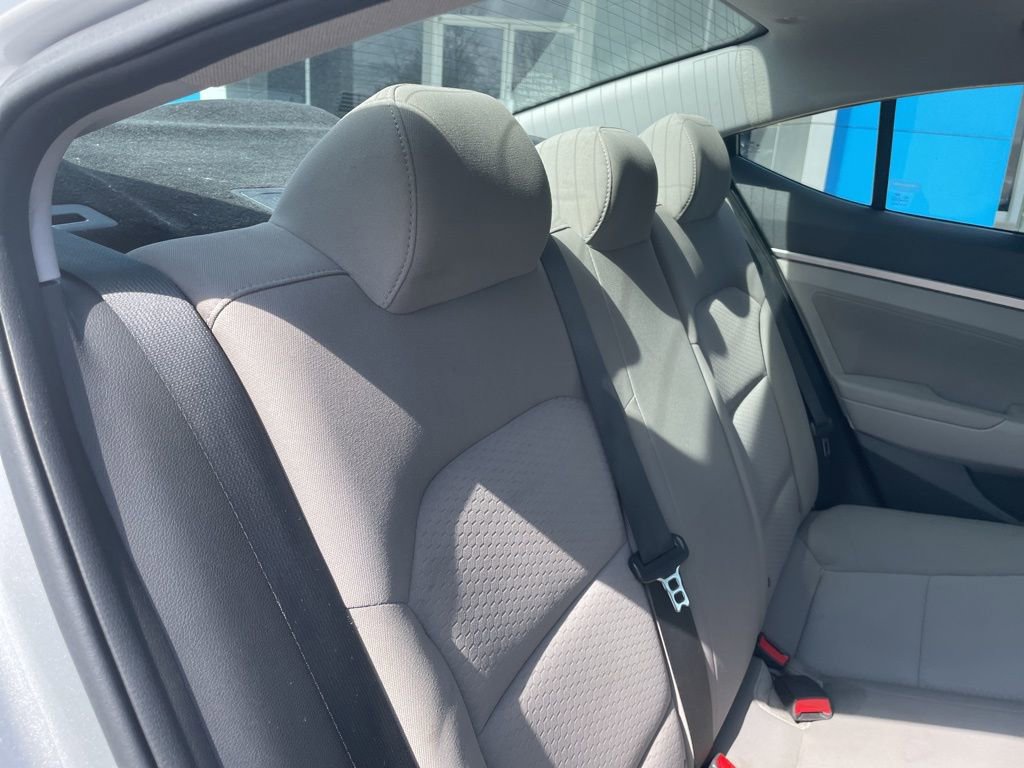 Used 2020 Hyundai Elantra SEL image 31