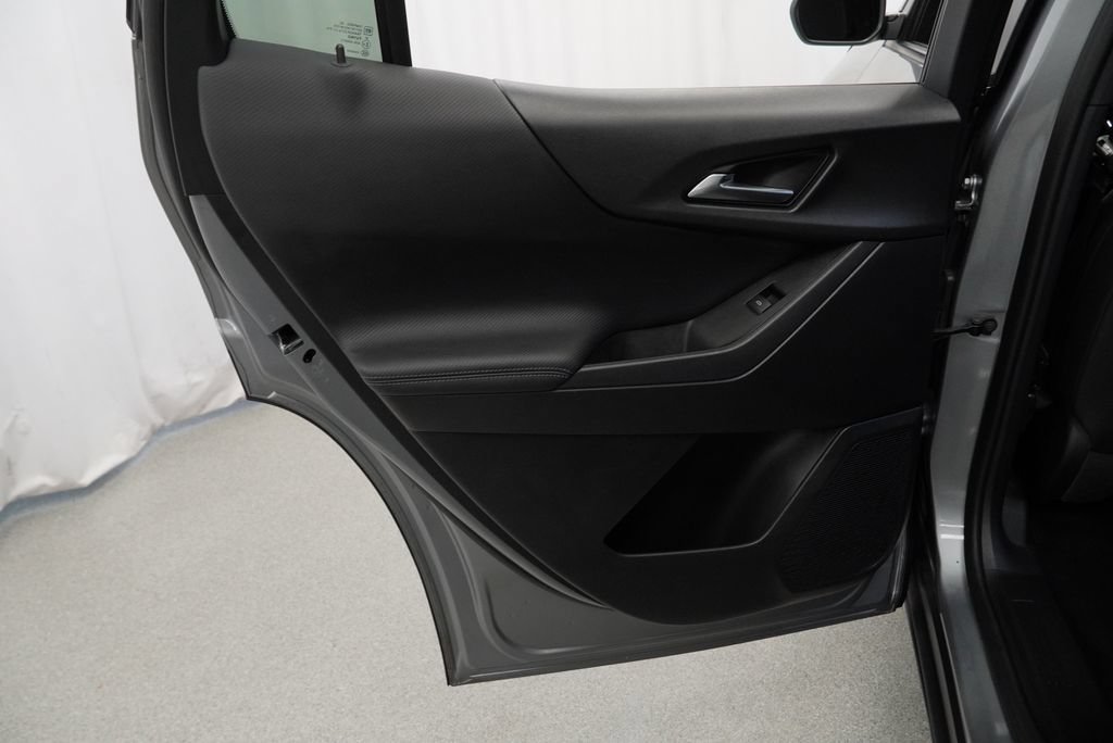 Used 2026 Chevrolet Equinox LT w/ Convenience Package II FWD image 41