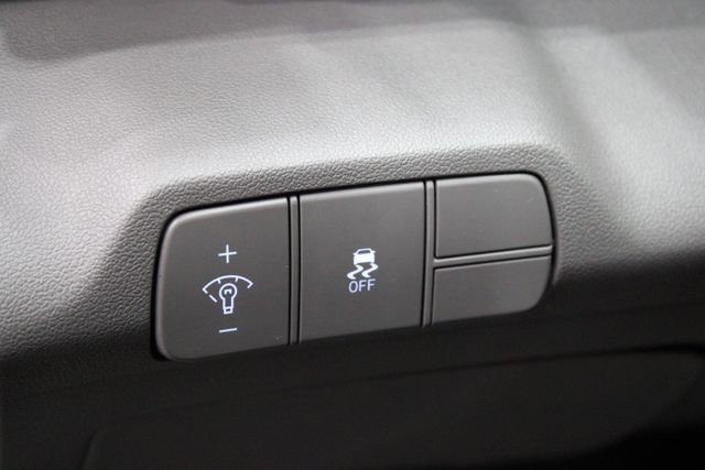 Used 2024 Hyundai Elantra SEL image 14