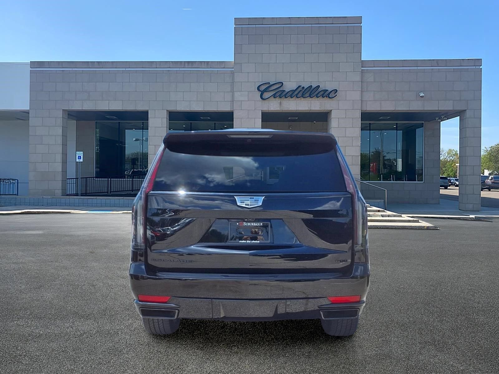 Used 2023 Cadillac Escalade Sport w/ LPO, ONYX Package AWD/4WD image 5