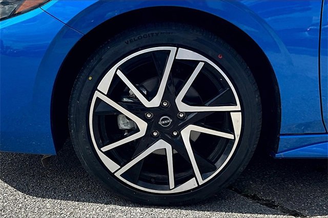 Certified 2024 Nissan Sentra SR w/ SR Premium Package image 33