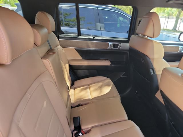 Used 2025 Hyundai Santa Fe Limited image 30