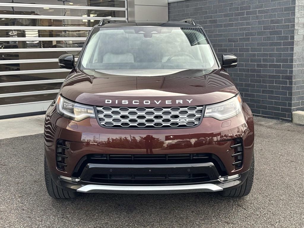 New 2026 Land Rover Discovery Limited Edition image 2