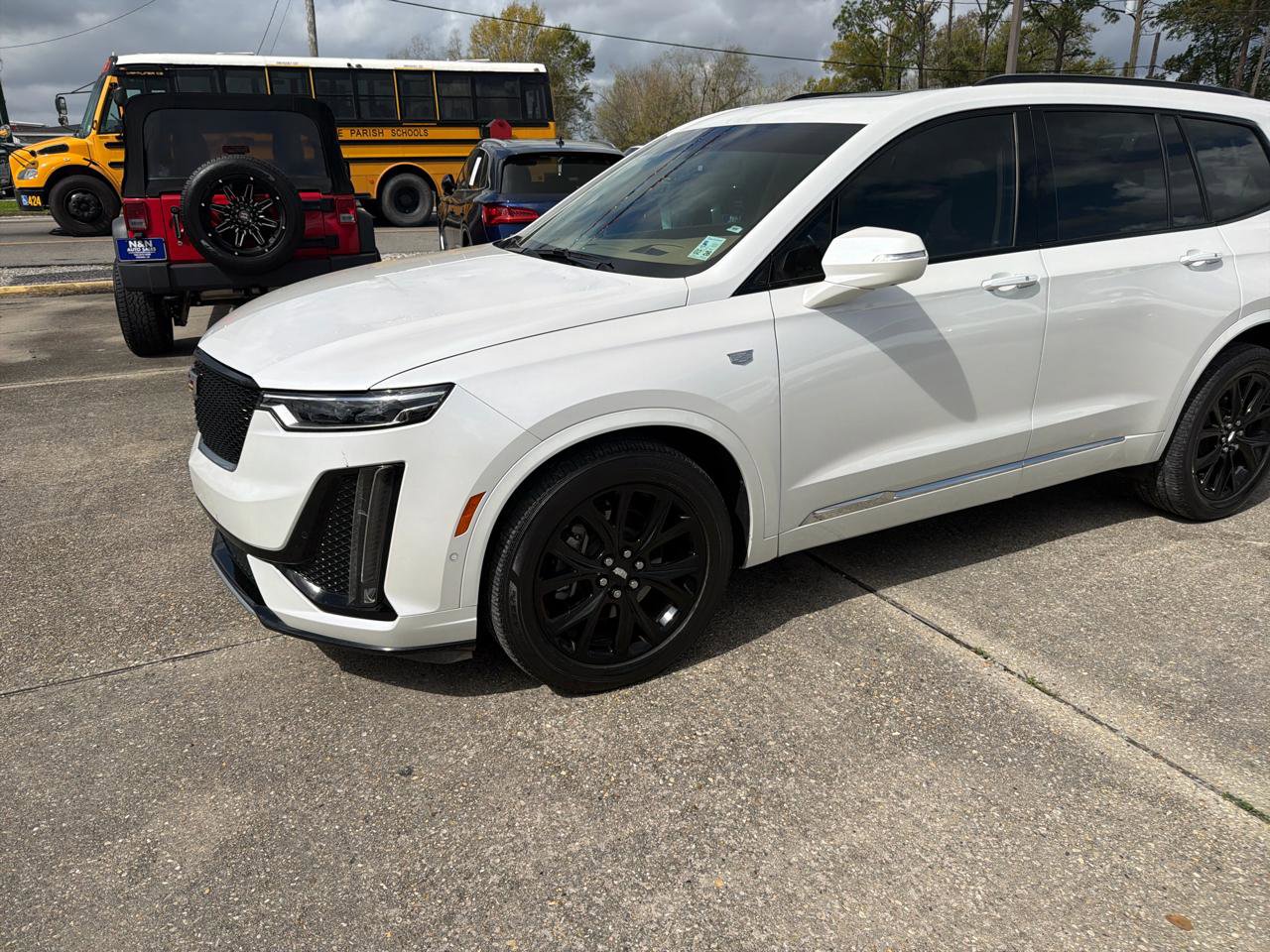 Used 2020 Cadillac XT6 Sport w/ Platinum Package AWD/4WD image 3