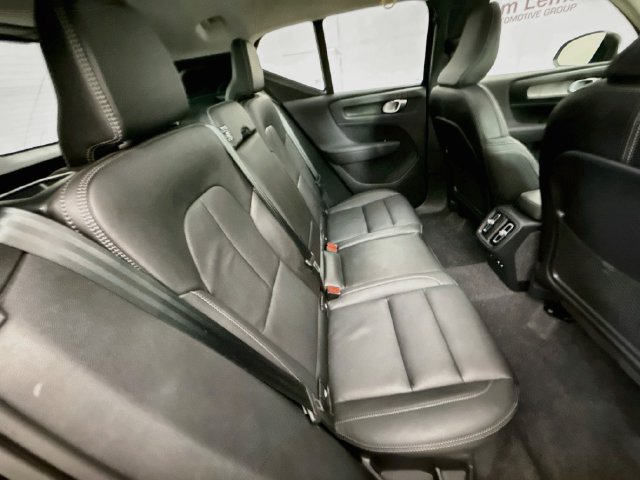 Used 2026 Volvo XC40 B5 Plus AWD/4WD image 27