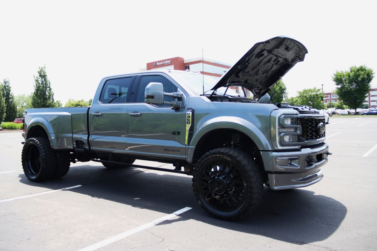 Used 2023 Ford F450 Lariat w/ Lariat Ultimate Package AWD/4WD image 28