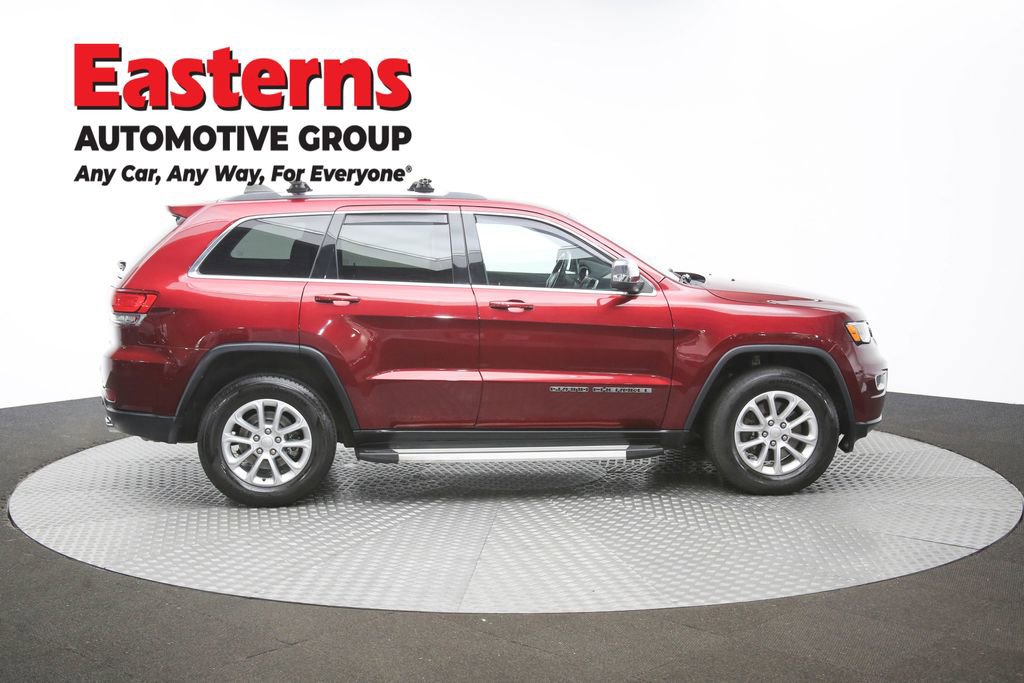 Used 2021 Jeep Grand Cherokee Laredo w/ Security & Convenience Group image 44
