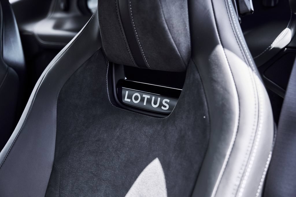 Used 2026 Lotus Emira SE RWD image 43