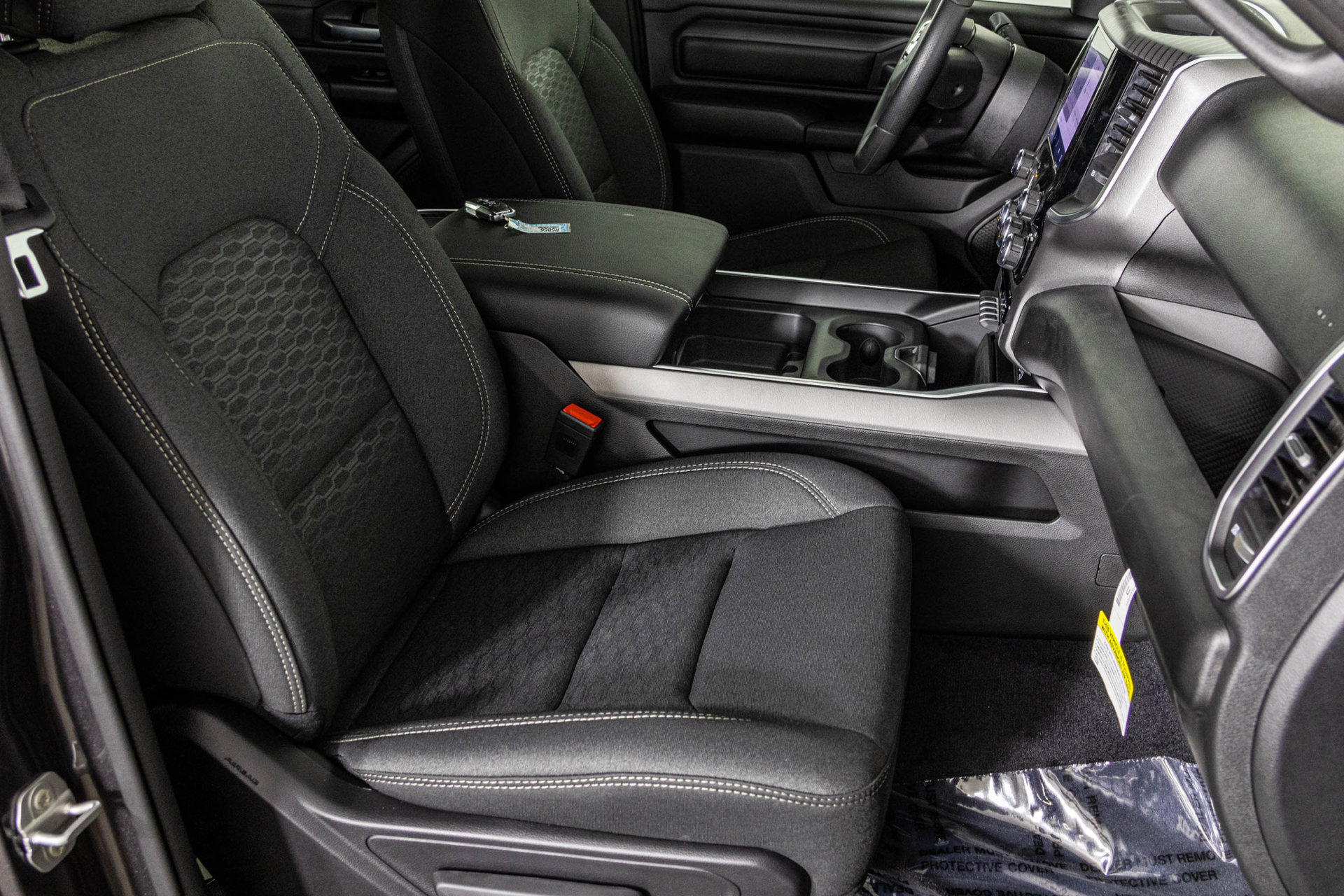 New 2026 RAM 1500 Express AWD/4WD image 36