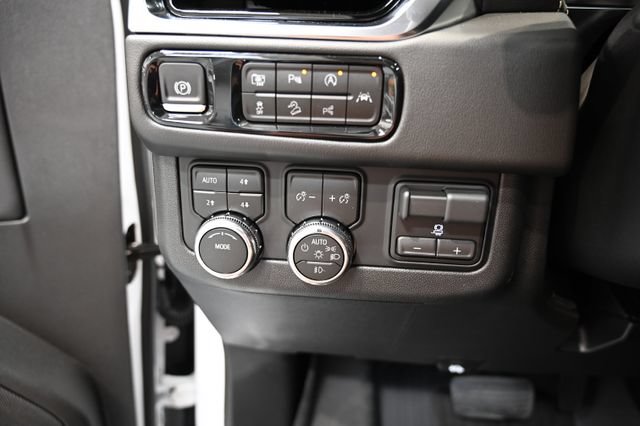 New 2026 GMC Yukon XL Elevation w/ Elevation Premium Package AWD/4WD image 28