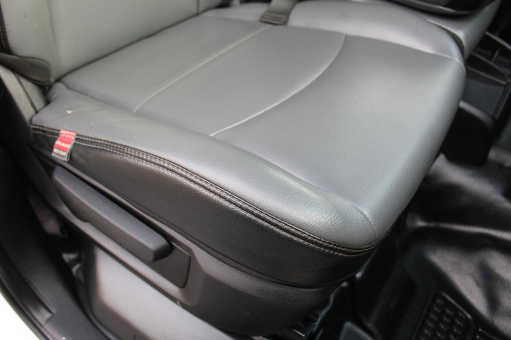 Used 2021 RAM 5500 Tradesman w/ Chrome Appearance Group image 23