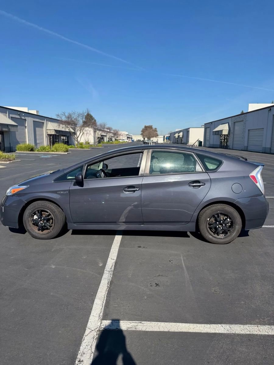Used 2014 Toyota Prius Two image 5