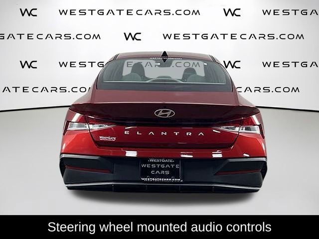 Used 2025 Hyundai Elantra SE image 7
