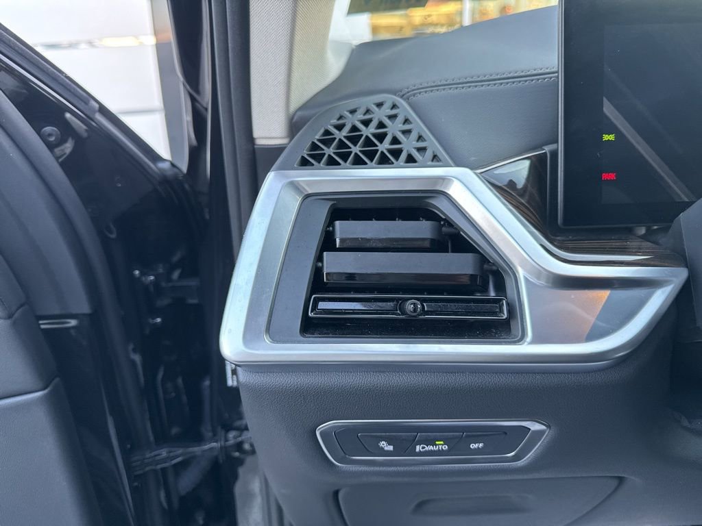 Used 2025 BMW X7 xDrive40i image 12