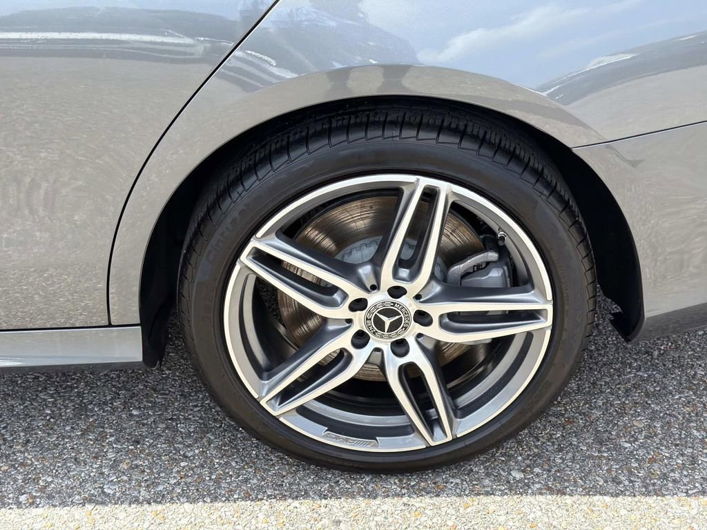 Used 2020 Mercedes-Benz E 450 4MATIC Sedan image 4