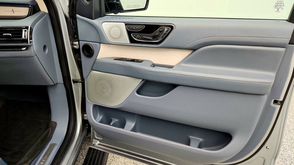 Used 2022 Lincoln Navigator L Black Label image 27