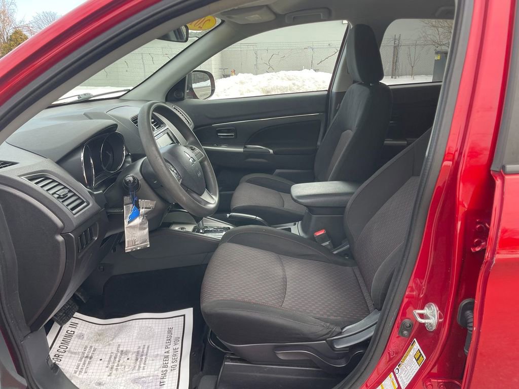 Used 2019 Mitsubishi Outlander Sport ES image 12