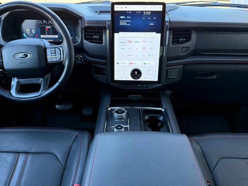 Certified 2022 Ford Expedition Limited image 10