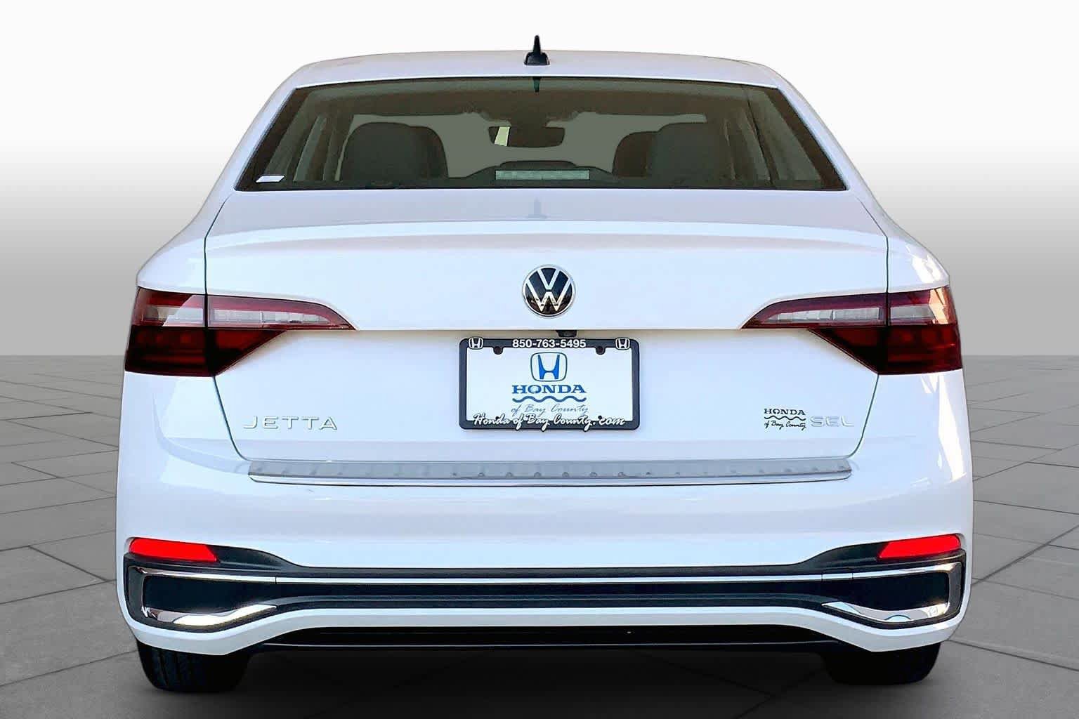 Used 2023 Volkswagen Jetta SEL FWD image 5