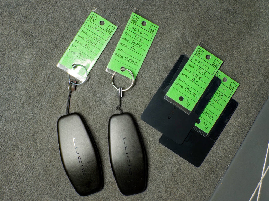 Used 2025 Lucid Air Pure image 24