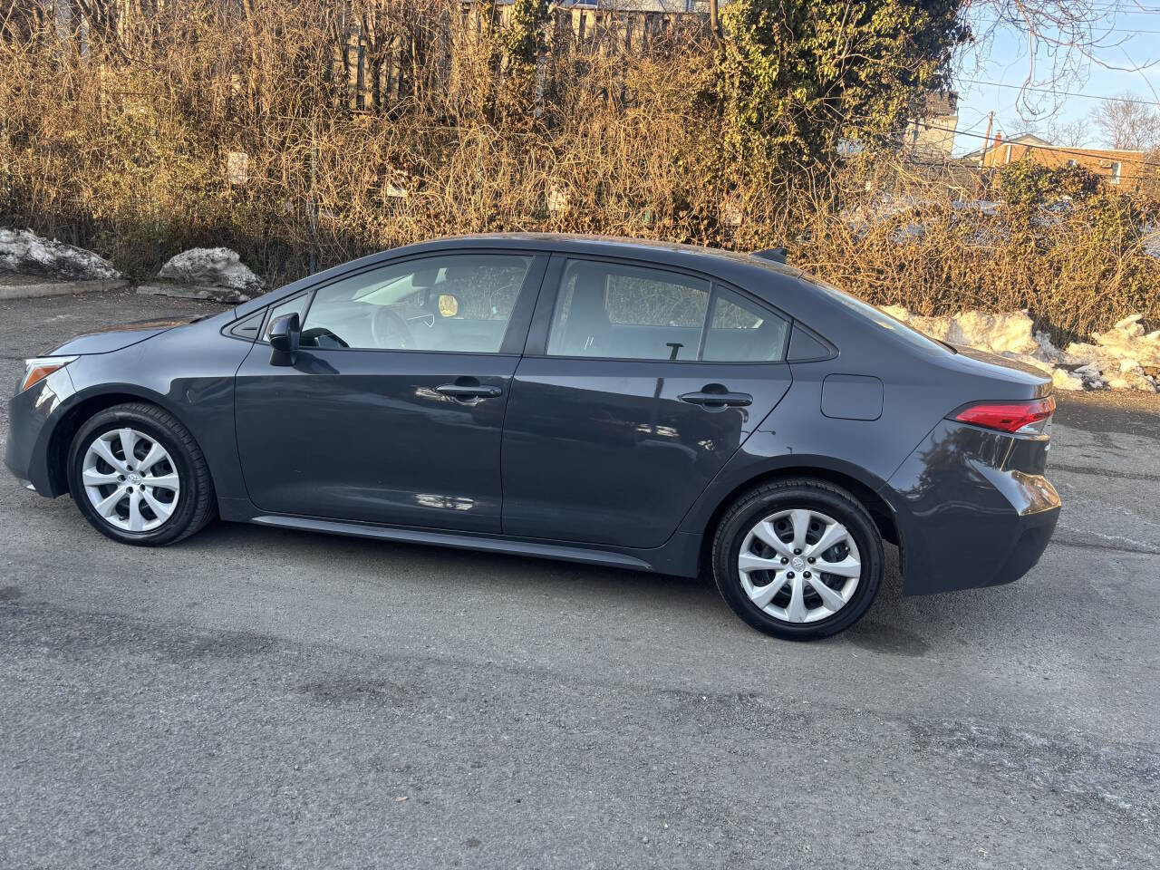 Used 2023 Toyota Corolla LE image 8
