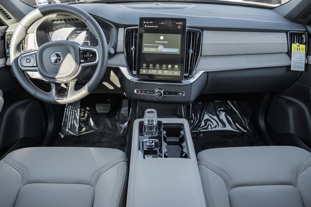 New 2026 Volvo XC90 B6 Plus w/ Protection Package Premier image 20