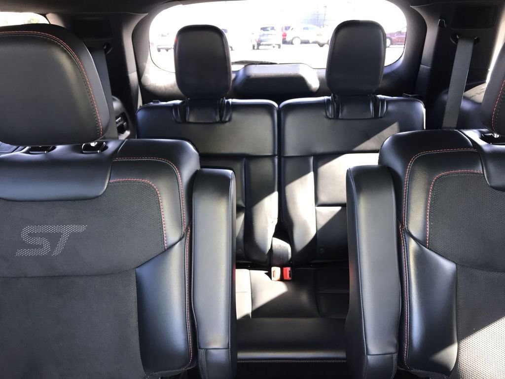 Used 2025 Ford Explorer ST w/ Sun And Sound Package AWD/4WD image 24