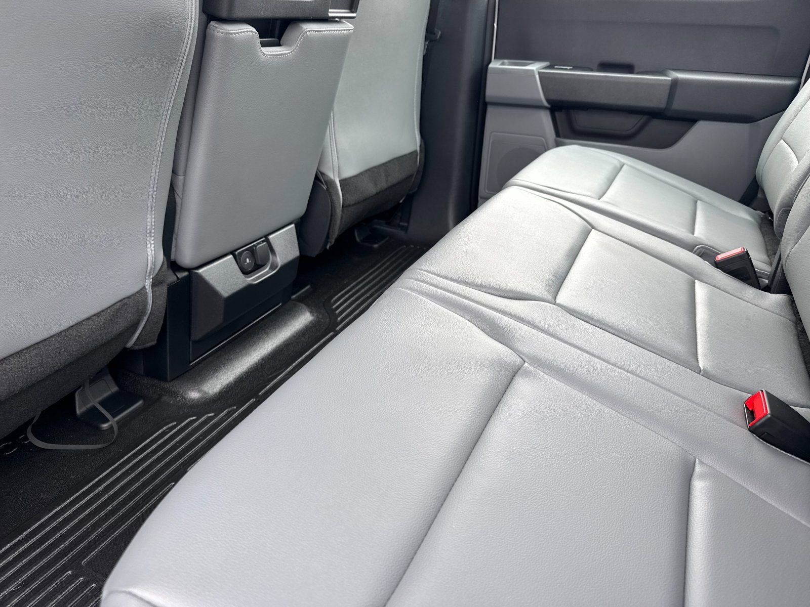 New 2026 Ford F250 XL w/ XL Off-Road Package image 12