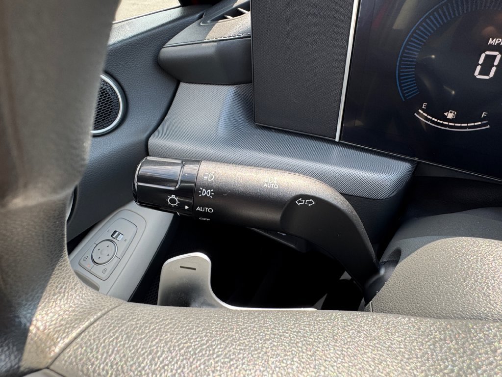 Used 2025 Hyundai Sonata SEL FWD image 30