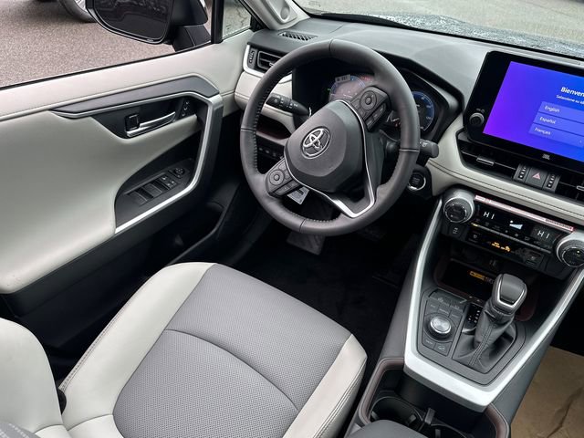 New 2025 Toyota RAV4 Limited w/ Advanced Technology Package image 20