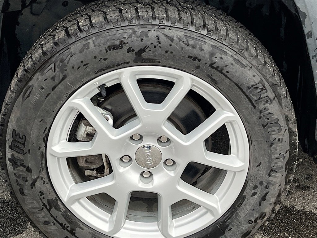 Used 2021 Jeep Renegade Latitude image 31