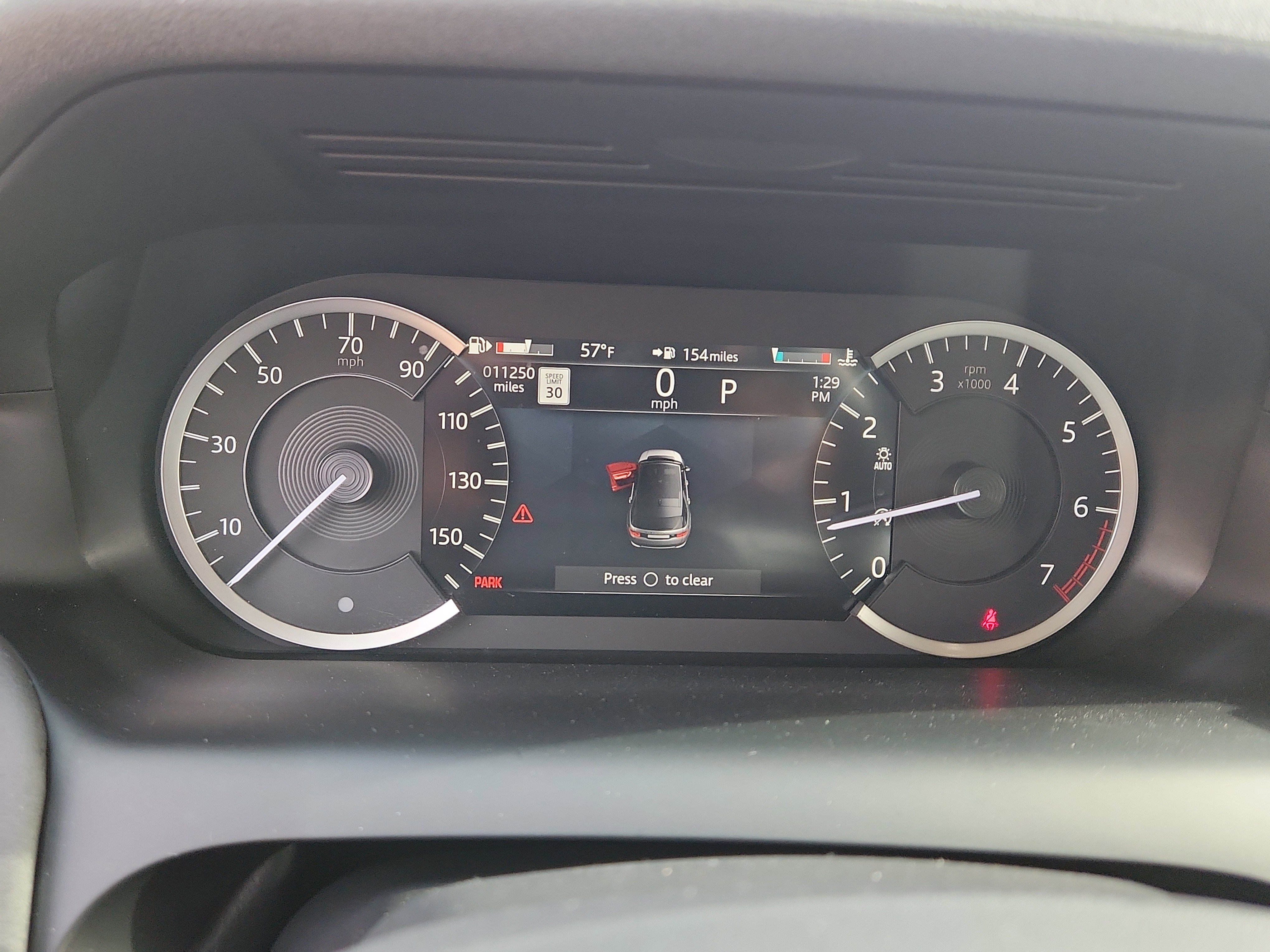 Used 2023 Land Rover Discovery Sport SE image 25