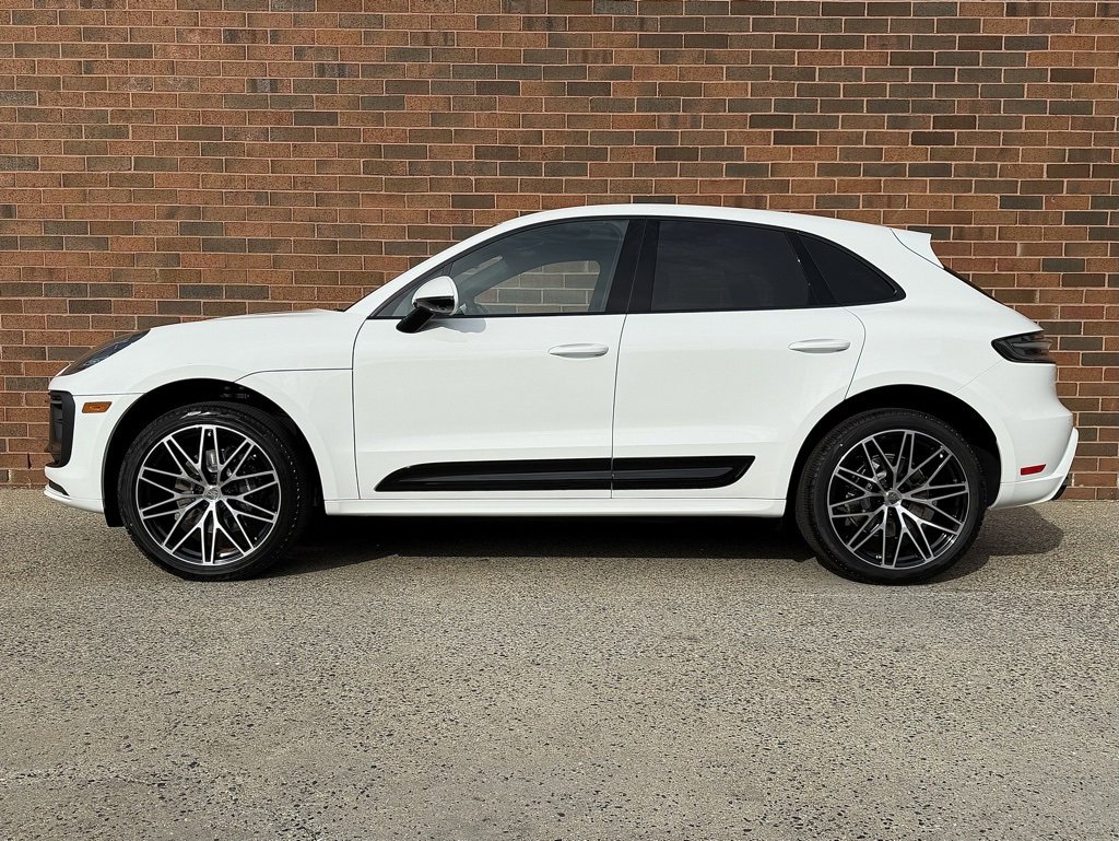 New 2026 Porsche Macan image 2