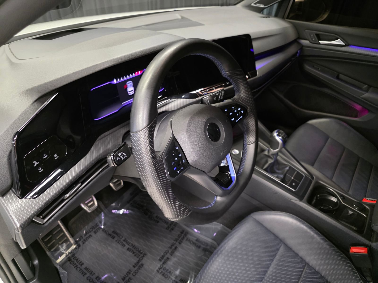 Used 2022 Volkswagen Golf R image 19