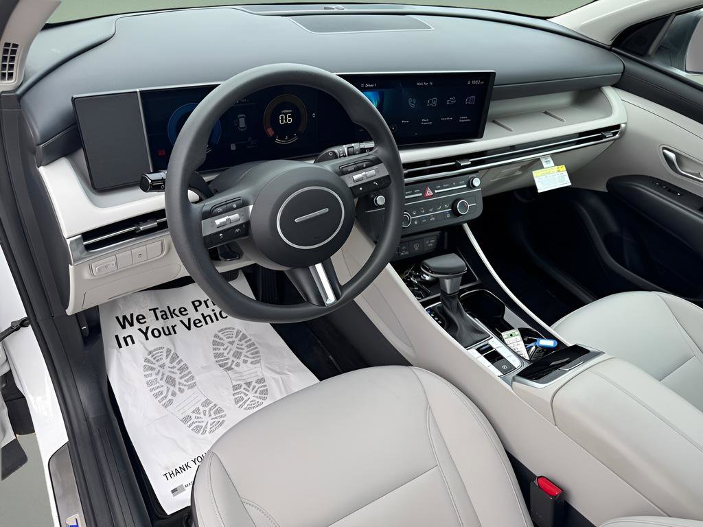 Certified 2025 Hyundai Tucson SE image 21
