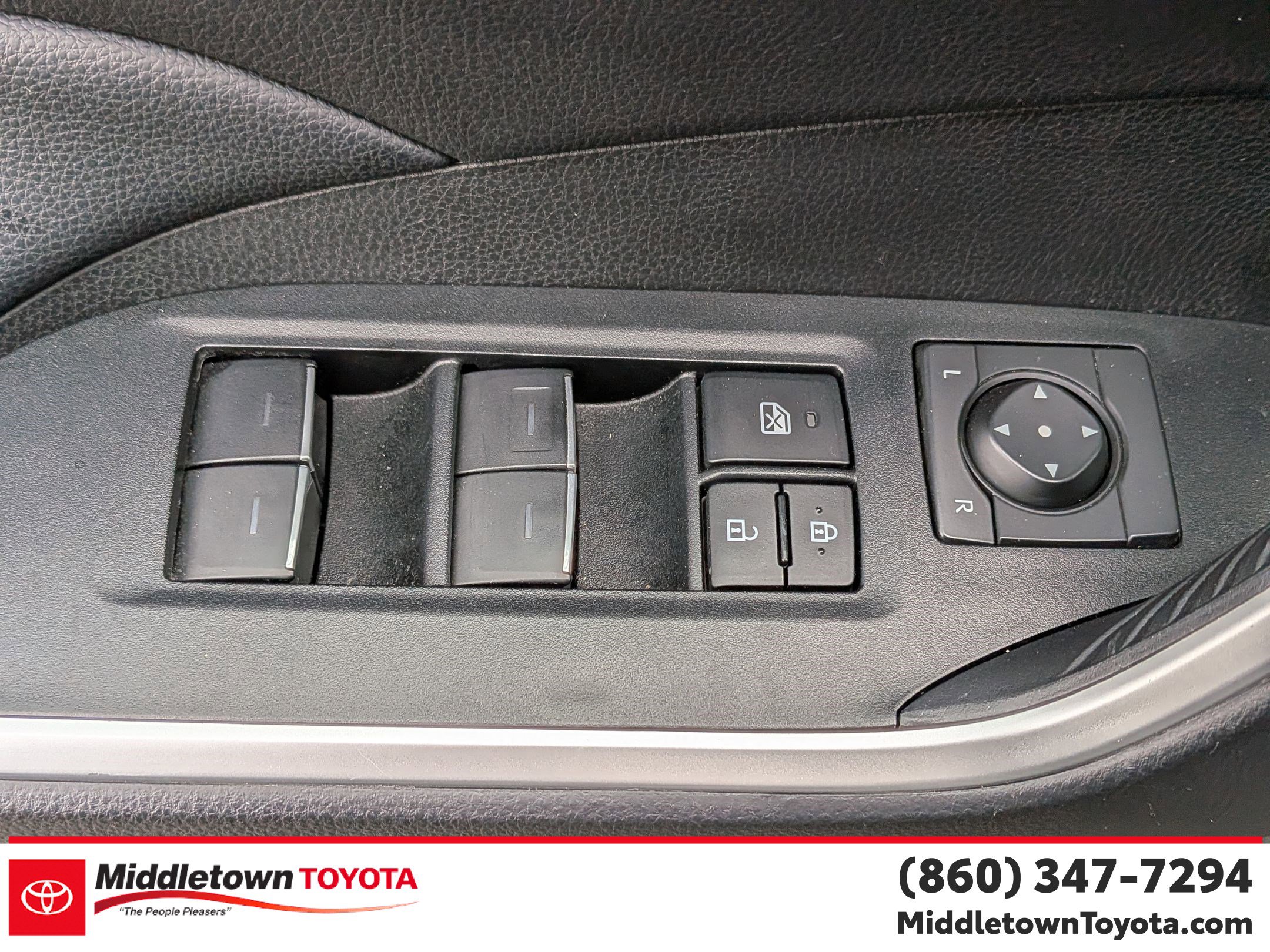 Certified 2025 Toyota RAV4 XLE AWD/4WD image 12