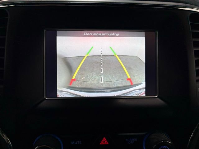 Used 2020 Jeep Grand Cherokee Laredo AWD/4WD image 18
