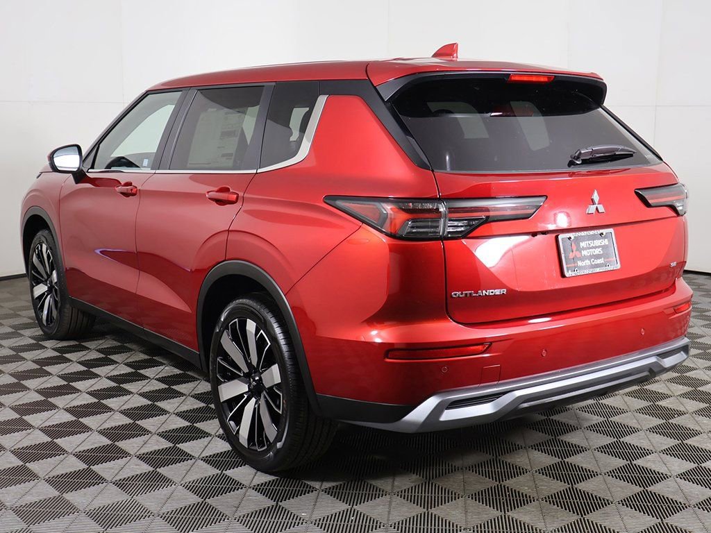 New 2025 Mitsubishi Outlander SE AWD/4WD image 11