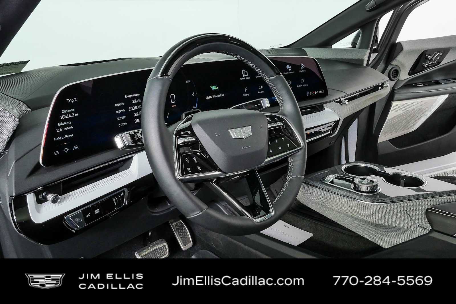 Certified 2025 Cadillac Optiq Luxury 2 w/ LPO, Floor Liner Package AWD/4WD image 4