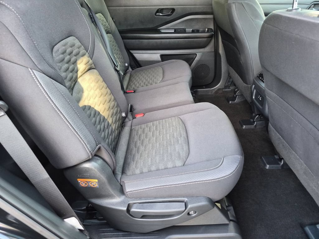 Used 2024 Nissan Pathfinder SV AWD/4WD image 25
