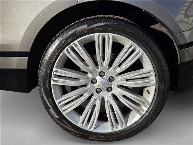 Used 2021 Land Rover Range Rover Velar R-Dynamic S image 24