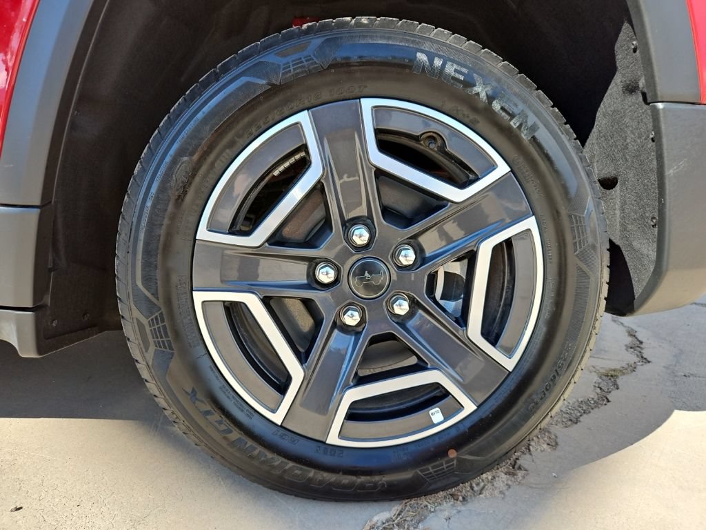 Used 2026 Jeep Cherokee Limited AWD/4WD image 8