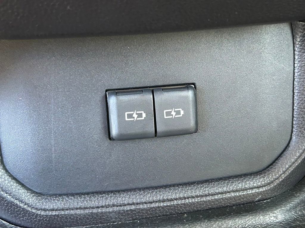 Used 2023 Toyota Highlander XLE image 24