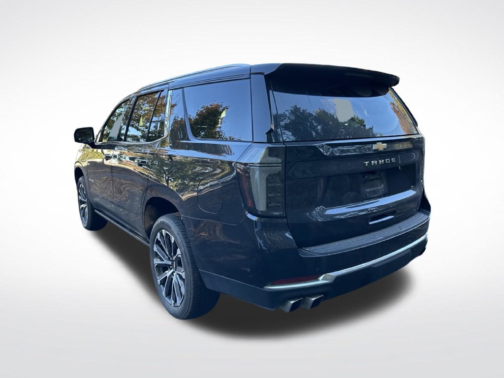Used 2025 Chevrolet Tahoe High Country AWD/4WD image 3