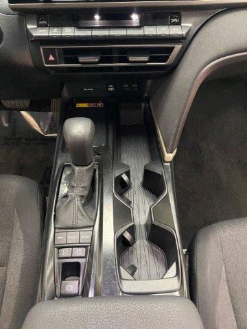Used 2025 Toyota Camry LE FWD image 19