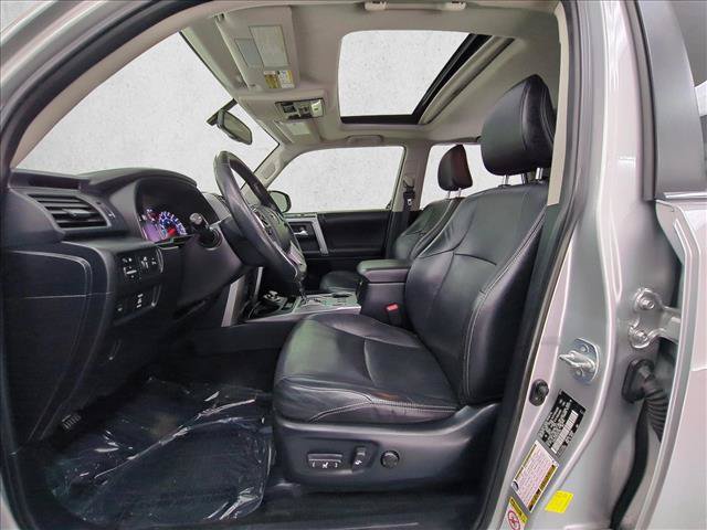 Used 2016 Toyota 4Runner Limited AWD/4WD image 17