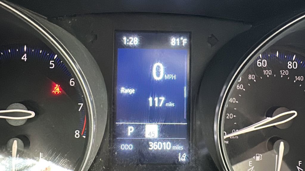 Used 2021 Toyota C-HR LE image 16